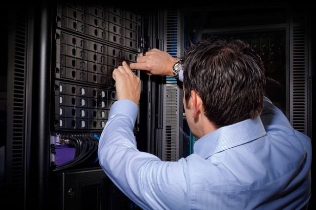 Server repair service