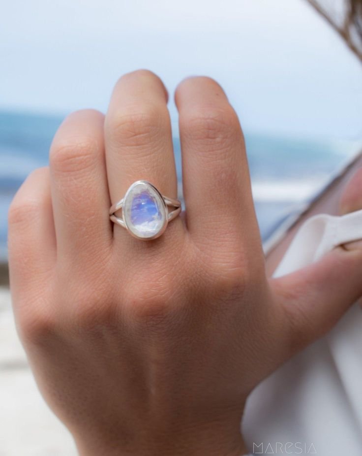 moonstone gem rings