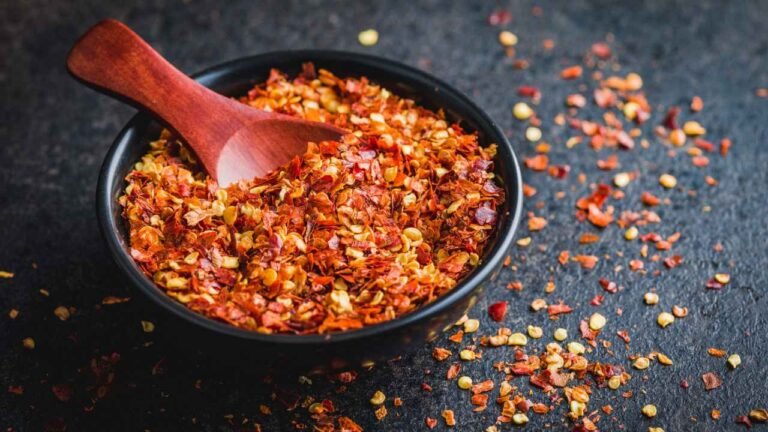 Red Chilli Flakes: A Simple Way to Add Heat and Flavor to Any Dish